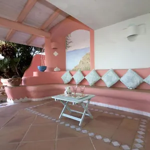Residence Baja Sardinia , Baja Cerdeña Italia